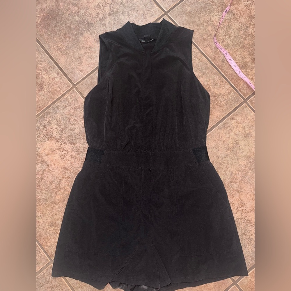 Athleta Brooklyn Utility Romper size 10 black - Picture 4 of 12